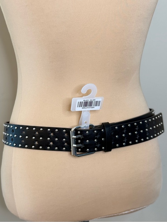 Accessories - Faux leather black belt star cutout silver studded western style 42”